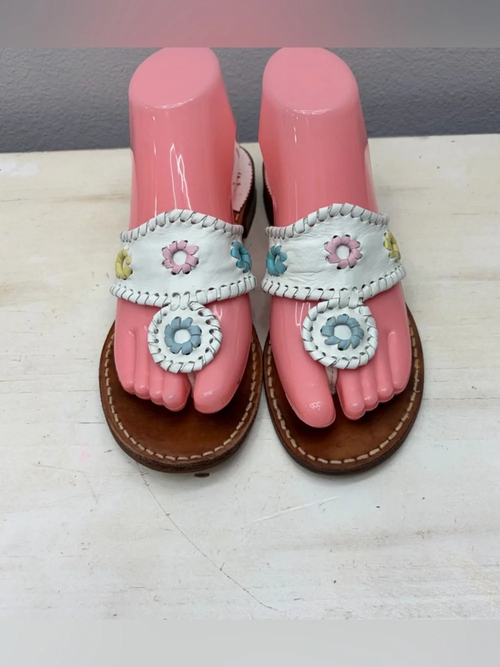 Jack Rogers White Leather Navajo Thong Sandals Size 7